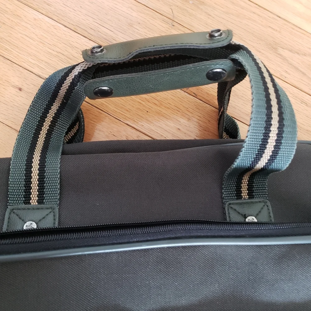 Samsonite Carry on Overnight Canvas Bag Green Shoulder Strap Weekend Travel Tech